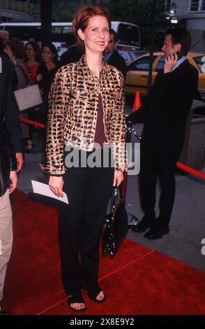 16. MAI 2000: NEW YORK CITY. CYNTHIA NIXON. PREMIERE VON "SMALL TIME GAOKS" - BEEKMAN THEATRE. QUELLE: WALTER WEISSMAN / . K18862WW (Abbildung: © WALTER WEISSMAN/ZUMA Wire) NUR ZUR REDAKTIONELLEN VERWENDUNG! Nicht für kommerzielle ZWECKE! Stockfoto