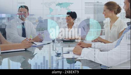 Bild der Infografik über verschiedene glückliche Geschäftspartner, die sich bei einem Meeting die Hand schütteln Stockfoto