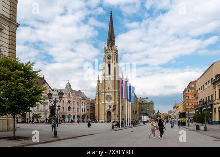 Name der katholischen Kirche Mary und Slobode Platz in Novi Sad, Serbien. April 2024 Stockfoto