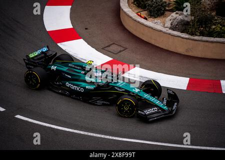 Monaco, Monaco. Mai 2024. Der spanische Fahrer Fernando Alonso (14) des Aston Martin Cognizant F1-Teams war während des zweiten freien Trainings beim Großen Preis von Monaco zu sehen. Quelle: SOPA Images Limited/Alamy Live News Stockfoto