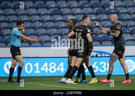 Huddersfield, Großbritannien. Mai 2024. Edwin Ipape von Leigh Leopards feiert seinen Versuch beim Spiel Huddersfield Giants vs Leigh Leopards in der Betfred Super League Runde 12 im John Smith's Stadium, Huddersfield, Großbritannien, 24. Mai 2024 (Foto: Alfie Cosgrove/News Images) in Huddersfield, Großbritannien am 25. Mai 2024. (Foto: Alfie Cosgrove/News Images/SIPA USA) Credit: SIPA USA/Alamy Live News Stockfoto