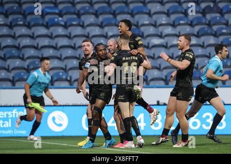 Huddersfield, Großbritannien. Mai 2024. Edwin Ipape von Leigh Leopards feiert seinen Versuch beim Spiel Huddersfield Giants vs Leigh Leopards in der Betfred Super League Runde 12 im John Smith's Stadium, Huddersfield, Großbritannien, 24. Mai 2024 (Foto: Alfie Cosgrove/News Images) in Huddersfield, Großbritannien am 25. Mai 2024. (Foto: Alfie Cosgrove/News Images/SIPA USA) Credit: SIPA USA/Alamy Live News Stockfoto