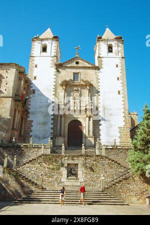 Kirche San Francisco Javier. San Jorge Square, Caceres, Spanien. Stockfoto