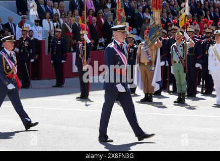 Oviuedo, Spanien. Mai 2024. Der spanische König Felipe VI. Und Königin Letizia während des spanischen Nationalwaffentages 2024 in Oviedo am Samstag, den 25. Mai 2024. Quelle: CORDON PRESS/Alamy Live News Stockfoto