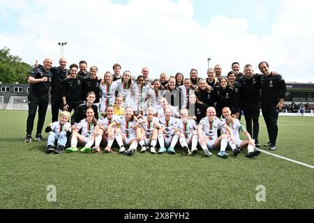 Oud Heverlee, Belgien. Mai 2024. OHL posiert für ein Mannschaftsfoto nach einem Frauenfußballspiel zwischen Oud Heverlee Leuven und AA Gent Ladies am 10. Und letzten Spieltag der Play-offs in der Saison 2023 - 2024 der Belgischen Lotto Womens Super League am Samstag, den 25. Mai 2024 in Oud Heverlee. Belgien . Quelle: Sportpix/Alamy Live News Stockfoto
