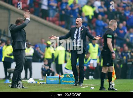 Rangers-Manager Philippe Clement (Mitte) reagiert beim Finale des Scottish Gas Scottish Cup im Hampden Park, Glasgow. Bilddatum: Samstag, 25. Mai 2024. Stockfoto