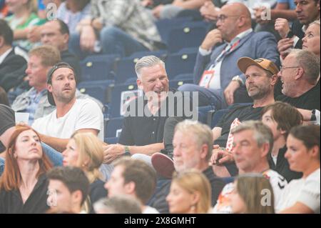 Hamburg, Deutschland. Mai 2024. Handball: EHF European League, Rhein-Neckar Löwen - Füchse Berlin, Finale vier, Halbfinale, Barclays Arena. Der dänische Handballtrainer Nikolaj Jacobsen in der Tribüne. Quelle: Noah Wedel/dpa/Alamy Live News Stockfoto