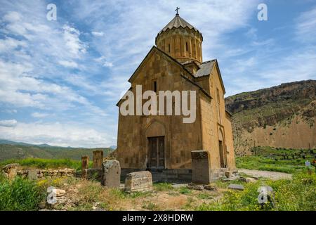 Areni, Armenien - 12. Mai 2024: Kirche der Heiligen Mutter Gottes oder Surb Astvatsatsin von Areni in Areni, Armenien. Stockfoto