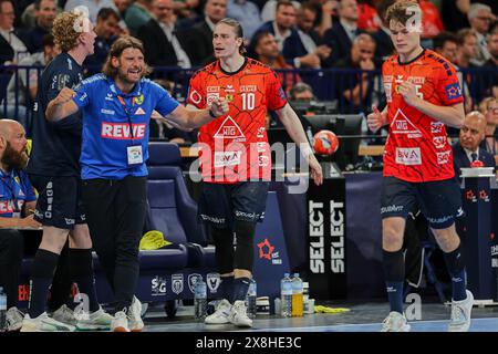 Hamburg, Hamburg, Deutschland. Mai 2024. JURI Knorr - Rhein-Neckar Loewen 10 schüttelt beim EHF Finals Männer 2024 Handball in Hamburg (Bild: © Mathias Schulz/ZUMA Press Wire) NUR REDAKTIONELLE VERWENDUNG! Nicht für kommerzielle ZWECKE! Stockfoto