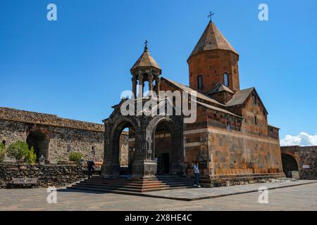 Lusarat, Armenien - 15. Mai 2024: Das Kloster Khor Virap befindet sich in der araratischen Ebene in Lusarat. Stockfoto