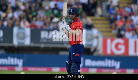 Birmingham England : 25. Bis 2024: Will Jacks of England während der Vitality T20 International Series zwischen England und Pakistan im Edgbaston Cricket Ground, Birmingham England Credit: PATRICK ANTHONISZ/Alamy Live News Stockfoto