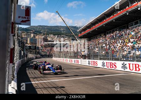 Monaco, Monaco. Mai 2024. Der japanische Fahrer Yuki Tsunoda (22) des Visa Cash App RB F1-Teams tritt während des Qualifying beim Formel-1-Grand Prix von Monaco an. (Foto: Luca Martini/SOPA Images/SIPA USA) Credit: SIPA USA/Alamy Live News Stockfoto