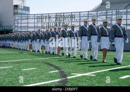 West Point, New York, USA. Mai 2024. Die Absolventen kommen am 25. Mai 2024 zur Abschlussfeier der U.S. Military Academy der Klasse 2024 in West Point, NY (Foto: © Lev Radin/ZUMA Press Wire), NUR ZUR REDAKTIONELLEN VERWENDUNG! Nicht für kommerzielle ZWECKE! Stockfoto