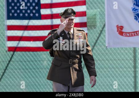 West Point, USA. Mai 2024. General Steven Gilland kommt am 25. Mai 2024 zur Abschlussfeier der U.S. Military Academy der Klasse 2024 in West Point, NY. Präsident Joe Biden hielt eine Antrittsrede. Er wiederholte die Unterstützung der USA für die Ukraine, erwähnte jedoch, dass kein US-Militär in die Ukraine entsandt werde. Er erwähnte, dass das Militär humanitäre Hilfe für die Bevölkerung von Gaza leistet. 1.231 Kadetten kamen 2020 in West Point ein und 036 graduierten. (Foto: Lev Radin/SIPA USA) Credit: SIPA USA/Alamy Live News Stockfoto