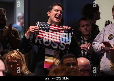 Washington, USA. Mai 2024. Ein Teilnehmer reagiert auf die Bemerkungen von Trump auf der Libertarian 2024 National Convention in Washington, DC am Samstag, den 25. Mai 2024. (Foto: Nathan Howard/SIPA USA) Credit: SIPA USA/Alamy Live News Stockfoto