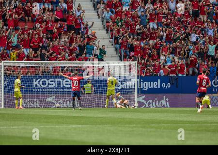 Pamplona, Spanien. Mai 2024. Aimar Oroz von CA Osasuna feiert ein Tor während des spanischen Fußballspiels der EA, dem Spiel zwischen CA Osasuna und Villarreal CF im Sadar-Stadion. Endpunktzahl; CA Osasuna 1:1 Villarreal CF. (Foto: Fernando Pidal/SOPA Images/SIPA USA) Credit: SIPA USA/Alamy Live News Stockfoto