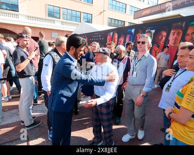 Monte Carlo, Monaco. Mai 2024. 26.05.2024, Circuit de Monaco, Monte Carlo, Formel-1-Grand-Prix Monaco 2024, im Bild FIA-Präsident Mohammed bin Sulayem mit Formel-1-Legende Sir John Young 'Jackie' Stewart Credit: dpa/Alamy Live News Stockfoto