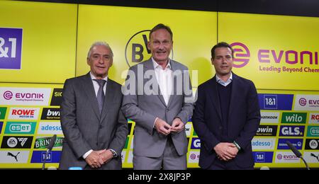 Dortmund, Deutschland. Mai 2024. firo: 15.05.2024, Fußball, 1.Liga, 1.Bundesliga, Saison 2023/2024, BVB, Borussia Dortmund, PK, Pressekonferenz, Präsentation von Lars Ricken, Lars Ricken, Geschäftsführer Sport rechts und Hans-Joachim Watzke, Vorsitzender des Vorstands und Präsident Reinhold Lunow, links Lob: dpa/Alamy Live News Stockfoto