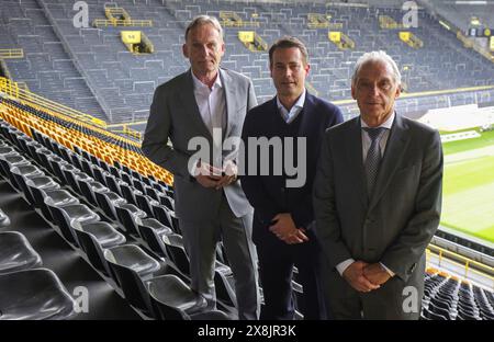 Dortmund, Deutschland. Mai 2024. firo: 15.05.2024, Fußball, 1. Liga, 1. Bundesliga, Saison 2023/2024, BVB, Borussia Dortmund, PK, Pressekonferenz, Präsentation von Lars Ricken, Lars Ricken, Geschäftsführer Sport, Withte, und Hans-Joachim Watzke, Vorsitzender des Verwaltungsrats links, und Präsident Reinhold Lunow, rechts im SIGNAL IDUNA PARK/dpa/Alamy Live News Stockfoto