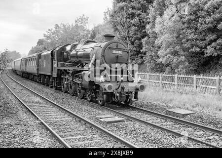 Die Black Five 44871 von Ian Riley steht am 25. Mai 2024 für die West Coast Railways 34067 Tangmere im jährlichen Northern Belle Dining Train. Stockfoto