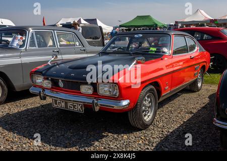 1972 Ford Capri Mk I, ausgestellt auf der Best of British Airshow, die am 12. Mai 2024 in Shuttleworth stattfand. Stockfoto