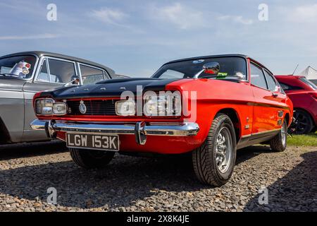 1972 Ford Capri Mk I, ausgestellt auf der Best of British Airshow, die am 12. Mai 2024 in Shuttleworth stattfand. Stockfoto