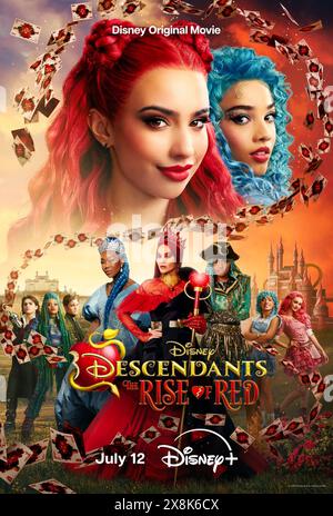 Desendants: The Rise of Red (2024) unter der Regie von Jennifer Phang mit Rita ora, China Anne McClain und Jeremy Swift in den Hauptrollen. Red, Tochter der Herzkönigin, und Chloe, Tochter von Cinderella und König Charming, reisen zusammen mit der Taschenuhr des Weißen Kaninchens und verhindern einen katastrophalen Putsch auf Auradon. US-Poster mit einem Blatt. ***NUR FÜR REDAKTIONELLE ZWECKE*** Guthaben: BFA / Disney+ Stockfoto