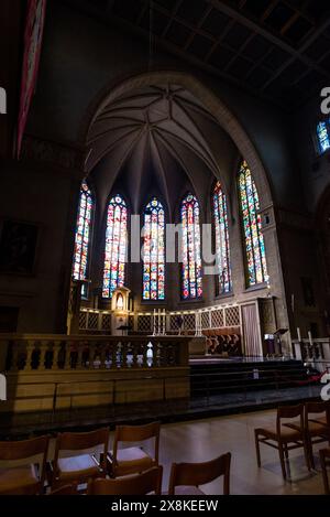 Hochaltar der Kathedrale Notre Dame in Luxemburg. Stockfoto