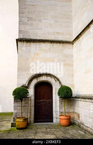 Eingang zur Kathedrale unserer Lieben Frau in Luxemburg. Stockfoto