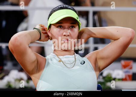 Paris, Frankreich. Mai 2024. Tennis: Grand Slam/WTA Tour - French Open, Damen Singles, 1. Runde, Lys (Hamburg) - Garcia (Frankreich). Eva Lys reagiert. Frank Molter/dpa/Alamy Live News Stockfoto