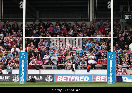 Eccles, Großbritannien. Mai 2024. Wigan-Fans erwarten ihre Warriors, die am 26. Mai 2024 in Eccles, Großbritannien, im Salford Community Stadium, Eccles, United Kingdom, am 26. Mai 2024 in Eccles (Foto: Mark Cosgrove/News Images) zum Spiel kommen. (Foto: Mark Cosgrove/News Images/SIPA USA) Credit: SIPA USA/Alamy Live News Stockfoto