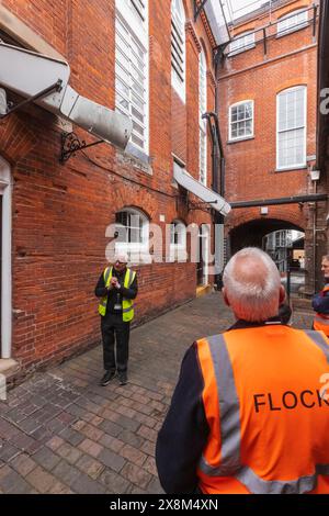 England, Kent, Faversham, Shepherd Neame, Großbritanniens ältester Brauer, Besucher auf Brauereitour Stockfoto