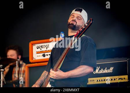 Warrington, Cheshire, Großbritannien. Mai 2024. Das Warrington Music Festival 2024, das auf dem alten Markt am Golden Square stattfand, beherbergte viele lokale Bands, darunter The Bemonts Credit: John Hopkins/Alamy Live News Stockfoto