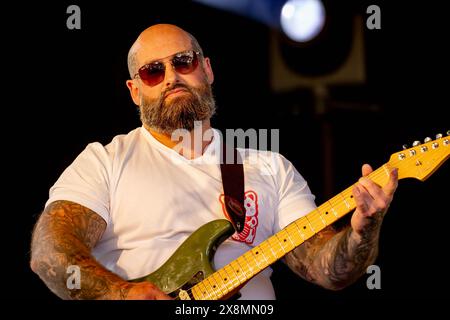 Warrington, Cheshire, Großbritannien. Mai 2024. Das Warrington Music Festival 2024, das auf dem alten Markt am Golden Square stattfand, beherbergte viele lokale Bands, darunter The Bemonts Credit: John Hopkins/Alamy Live News Stockfoto