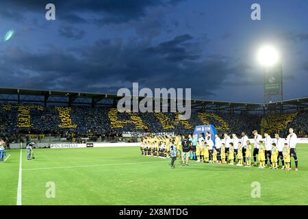 Frosinone, Italien. Mai 2024. Frosinone-Fans zeigen eine Choreografie während des Fußballspiels der Serie A zwischen Frosinone Calcio und Udinese Calcio im Benito Stirpe-Stadion in Frosinone (Italien) am 26. Mai 2024. Quelle: Insidefoto di andrea staccioli/Alamy Live News Stockfoto