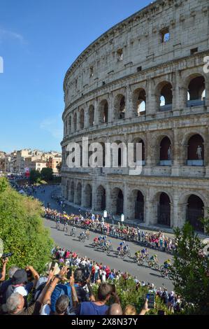 Rom, Italien. Mai 2024. Moments of Stage 21 of Giro D'Italia 2024 Roma-Roma während Stage 21 – Roma-Roma, Giro d'Italia-Rennen in Rom, Italien, 26. Mai 2024 Credit: Independent Photo Agency/Alamy Live News Stockfoto