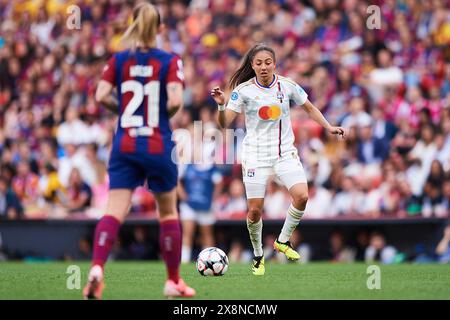 Selma Bacha von Olympique Lyonnais mit dem Ball beim Finale der UEFA Women's Champions League 2023/24 zwischen dem FC Barcelona und Olympique Lyonna Stockfoto