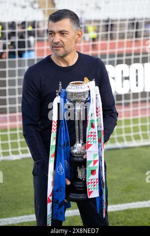 Mai 2024. Lissabon, Portugal. Portos Cheftrainer aus Portugal Sergio Conceicao feiert nach dem Sieg des portugiesischen Pokals, Porto gegen Sporting Credit: Alexandre de Sousa/Alamy Live News Stockfoto
