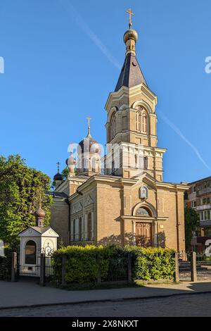 Touristenattraktion. Alte alte Kirche des Heiligen Erzengels Michael in der Moskauer Forstadt in Riga, Lettland. Stockfoto