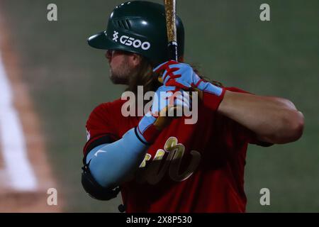 Boca Del Rio, Mexiko. Mai 2024. Kyle Martin #13 des South Zone Teams beim Schläger beim All-Star Game der Mexican Baseball League (LMB) 2024 zwischen North Zone Team und South Zone Team im Beto Avila Stadium in Veracruz. North Zone besiegt South Zone 5-2. Am 25. Mai 2024 in Boca del Rio, Mexiko. (Foto: Carlos Santiago/Eyepix Group/SIPA USA) Credit: SIPA USA/Alamy Live News Stockfoto