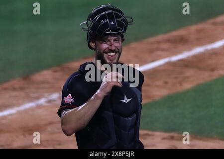 Boca Del Rio, Mexiko. Mai 2024. Logan Moore #10 des North Zone Teams reagiert 2024 beim All-Star Game der Mexican Baseball League (LMB) zwischen North Zone Team und South Zone Team im Beto Avila Stadium in Veracruz. North Zone besiegt South Zone 5-2. Am 25. Mai 2024 in Boca del Rio, Mexiko. (Foto: Carlos Santiago/Eyepix Group/SIPA USA) Credit: SIPA USA/Alamy Live News Stockfoto