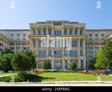 Bucarest, Rumänien. Mai 2024. Außenansicht des Gebäudes der Rumänischen Akademie im Stadtzentrum Stockfoto