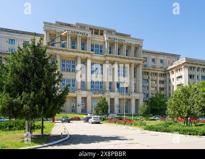 Bucarest, Rumänien. Mai 2024. Außenansicht des Gebäudes der Rumänischen Akademie im Stadtzentrum Stockfoto