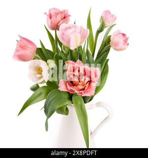 Eleganter, rosafarbener Frühlingsstrauß auf weißem Hintergrund. Frühlingstulpen. Tulpenstrauß. Stockfoto