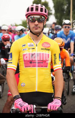 Laval, Frankreich. Mai 2024. Alberto Bettiol von EF Education-EasyPost während des Boucles de la Mayenne 2024, Stage 4, Quelaines-Saint-Gault - Laval, UCI Pro Series Radrennen am 26. Mai 2024 in Laval, Frankreich - Foto Laurent Lairys/DPPI Credit: DPPI Media/Alamy Live News Stockfoto