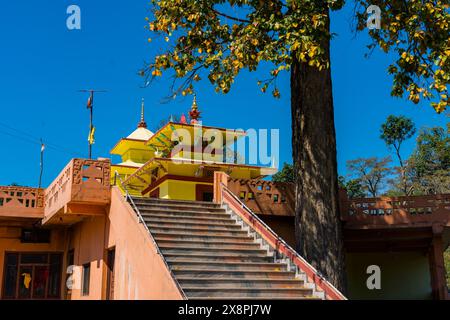 Mahendranagar, Nepal - 2. Februar 2024: Vishnu Dham Saket Dham Hindu Tempel in Kanchanpur, Mahendranagar, Nepal Stockfoto