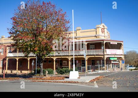 Das Heritage Hotel Dorrigo, Motelzimmer und Gastronomiebetrieb, Architektur und Kulturerbe der 1920er Jahre, Dorrigo Stadtzentrum, NSW, Australien Stockfoto