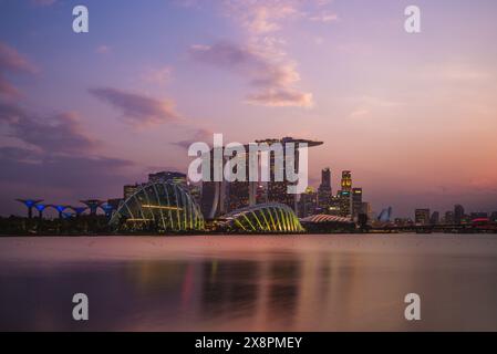 4. Februar 2020: Skyline von singapur an der Marina Bay mit ikonischen Gebäude wie Supertree, Sand und artscience Museum. Marina Bay ist das neue d Stockfoto