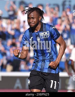 Bergamo, Italien. Mai 2024. Atalanta's Ademola Lookman feiert sein Tor während eines Fußballspiels der Serie A zwischen Atalanta und Torino in Bergamo, Italien, am 26. Mai 2024. Quelle: Augusto Casasoli/Xinhua/Alamy Live News Stockfoto