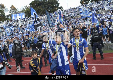 Oeiras, Portugal. Mai 2024. Oeiras, 26/04/2024 - der Futebol Clube do Porto veranstaltete heute Nachmittag den Sporting Clube de Portugal im Estádio Nacional in Lissabon, in einem Spiel, das auf das Finale des portugiesischen Cup 2024 zuging Stockfoto